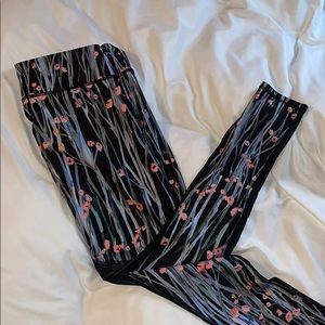 Fabletics Leggings size large